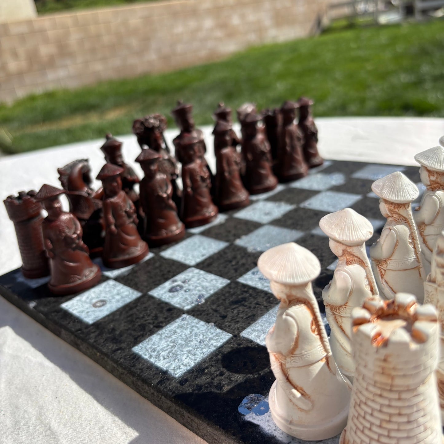 Black & White - Chinese Edition Chess Set