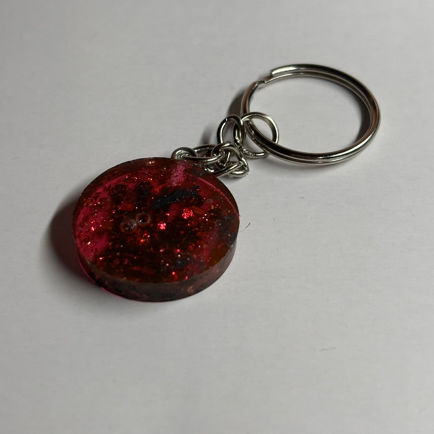 Sparkle Red Queen - Handmade Resin Keychain - Flat Edition