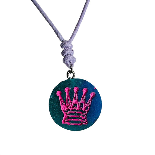 🎁 Blue Pink Queen - Handmade Resin Chess Necklace (100% off)