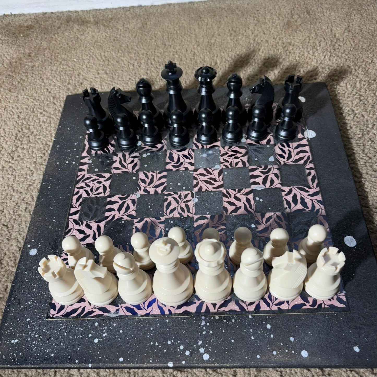 Luxury Pattern - Large Deluxe Chess Set