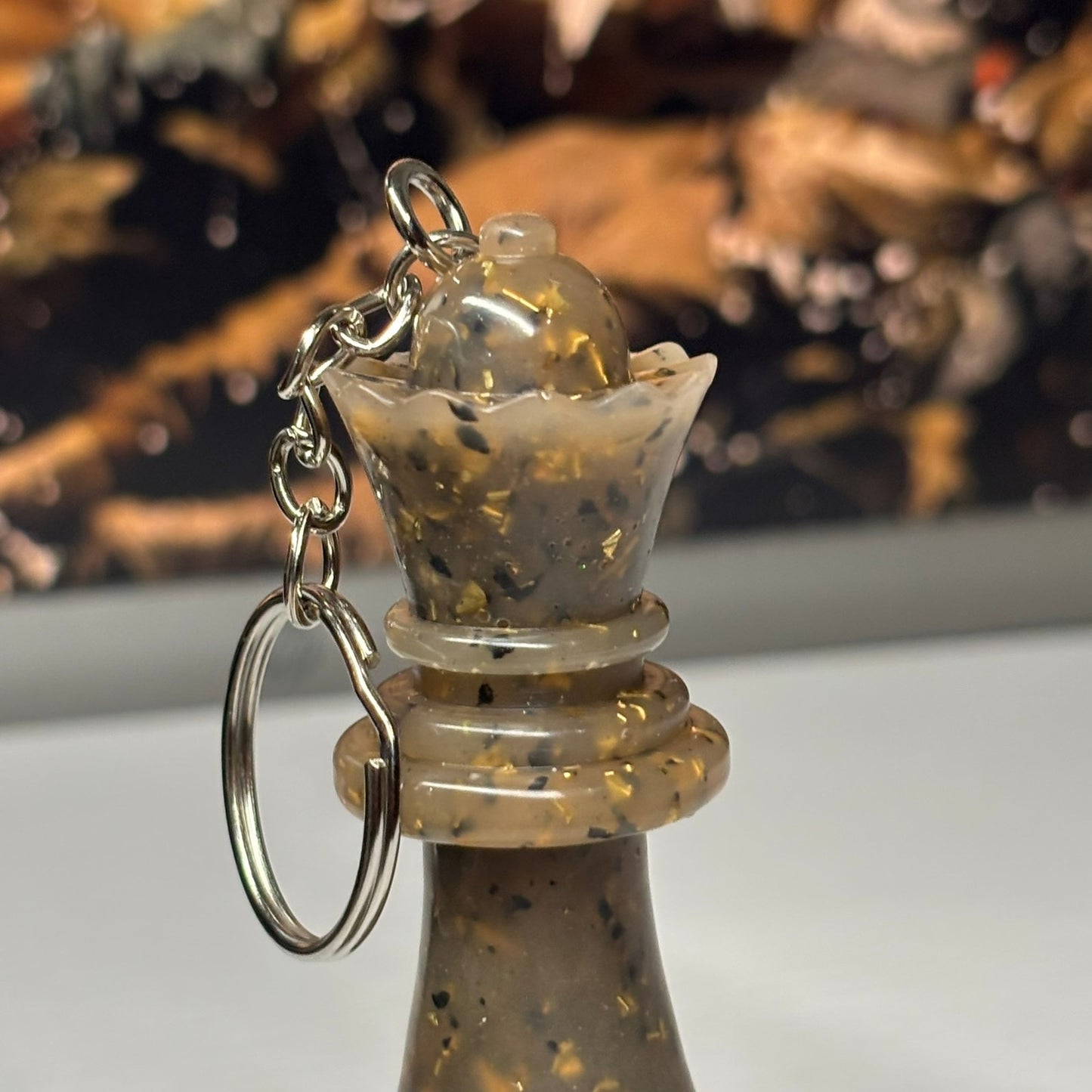 Queen Vintage Brown - Handmade Resin Keychain - Large Edition