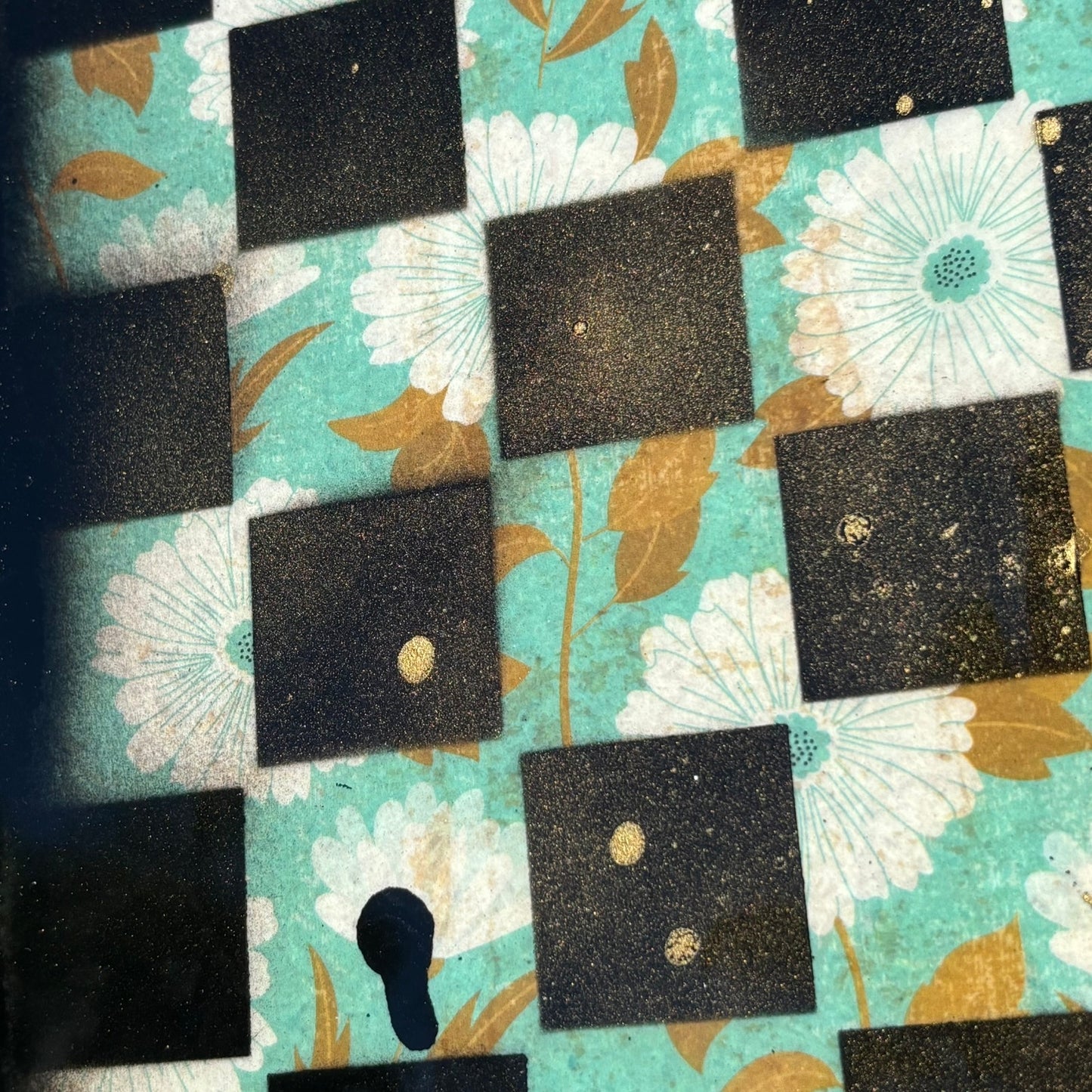 Green Flowers - Resin Coated Chess Board