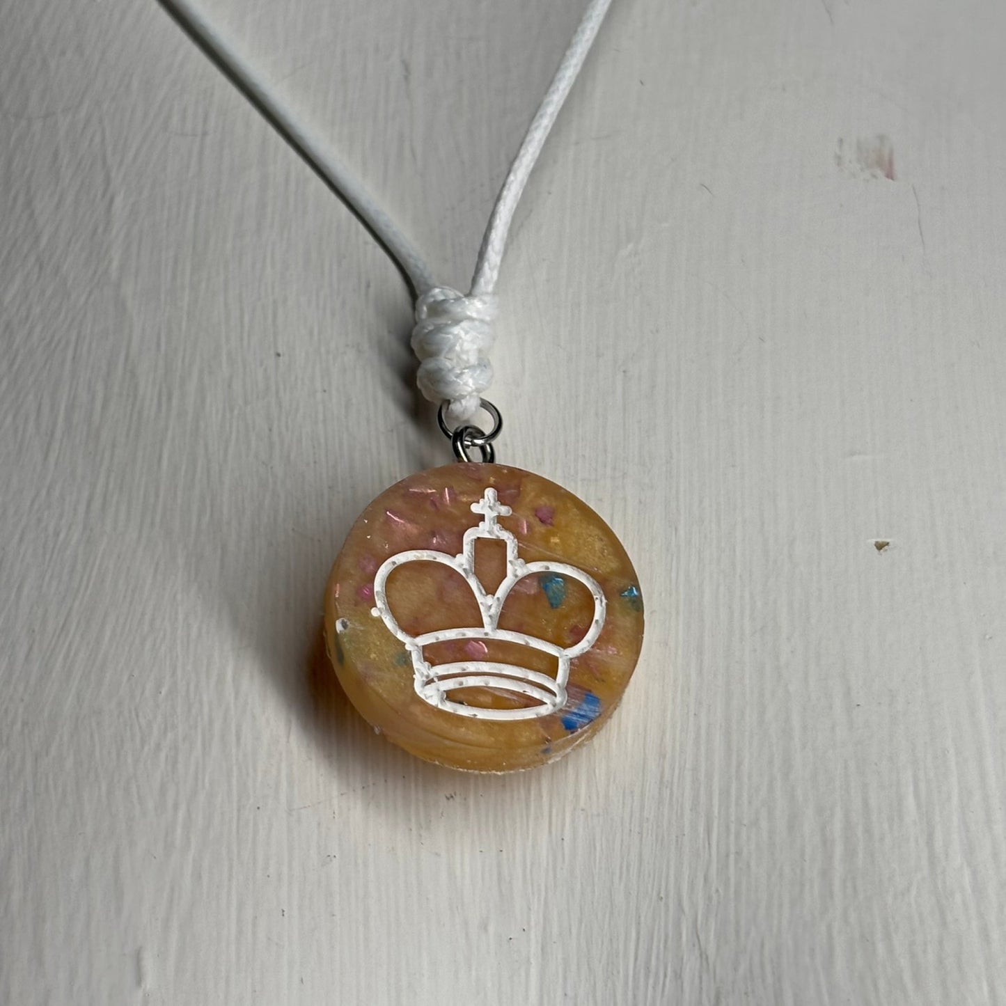 Cream Yellow King - Handmade Resin Chess Necklace - Flat Edition