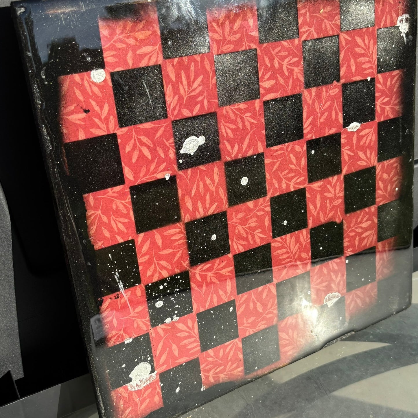 Red Flowers Pattern - Resin Coated Chess Board