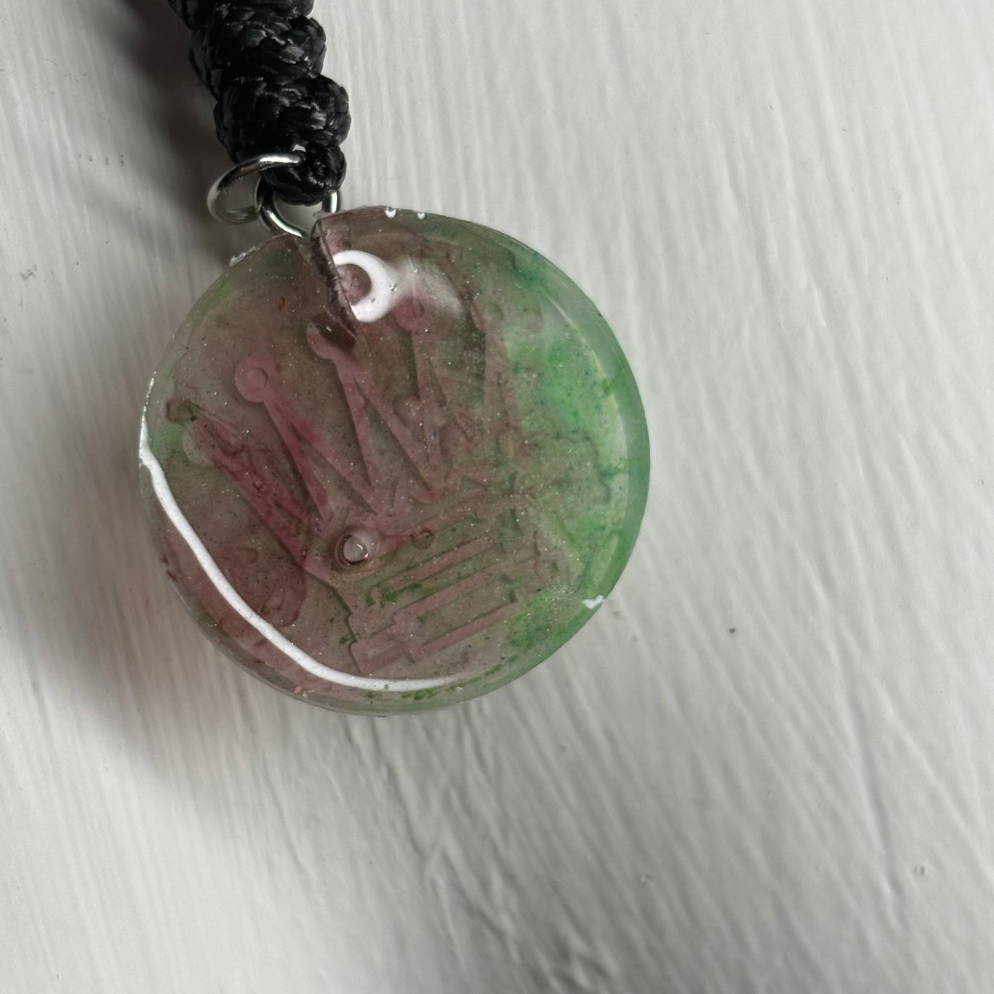 Tropic Vibes Queen - Handmade Resin Chess Necklace