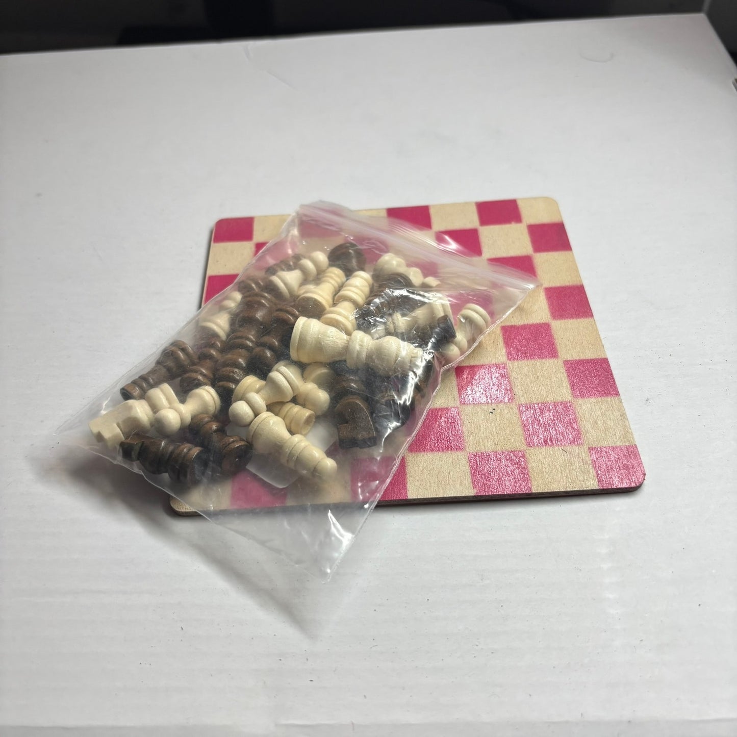 Cream Red - Mini Chess Set