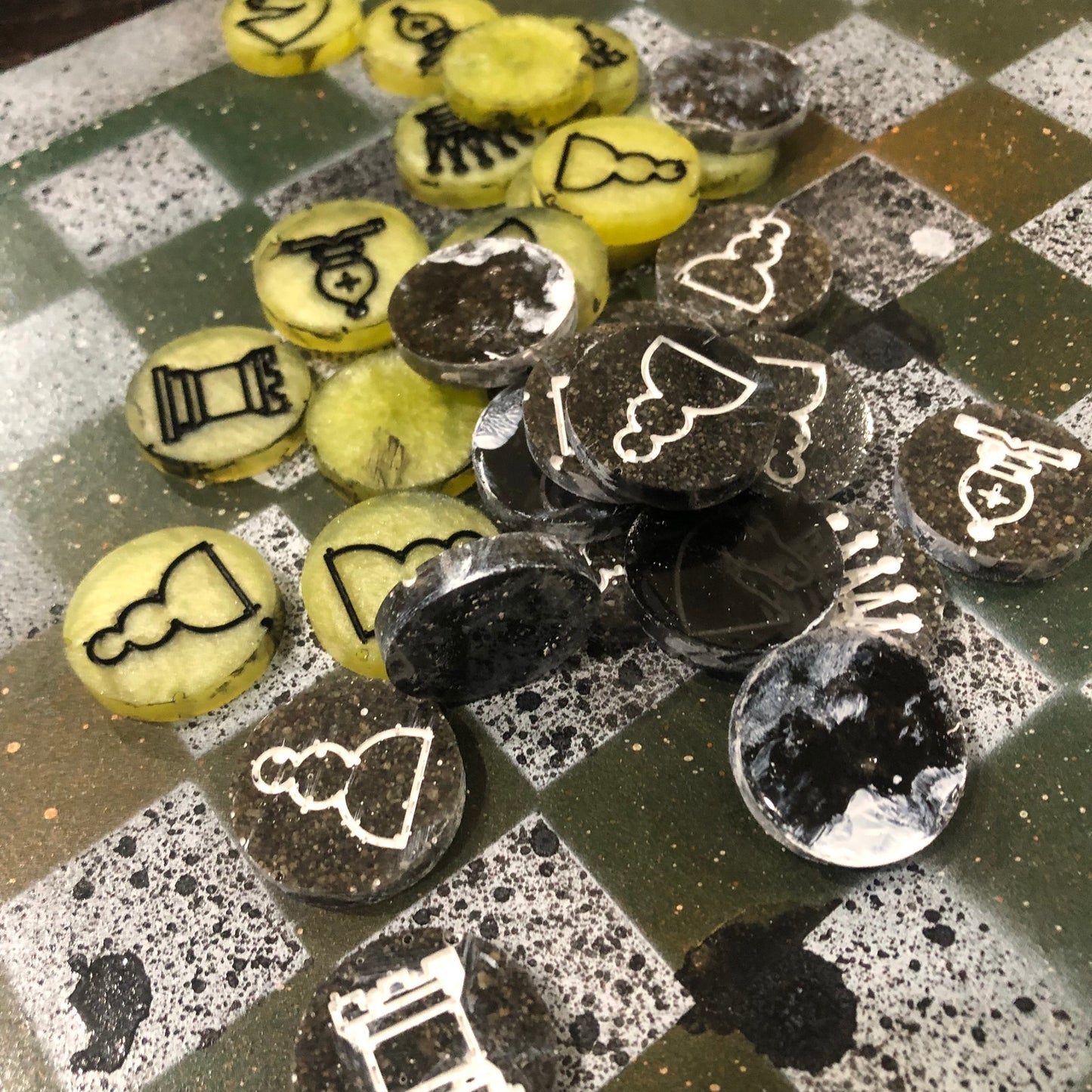 Toxic Green - Painted Chess Set