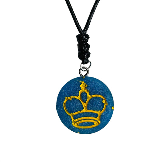 Royal King - Handmade Resin Chess Necklace - Flat Edition