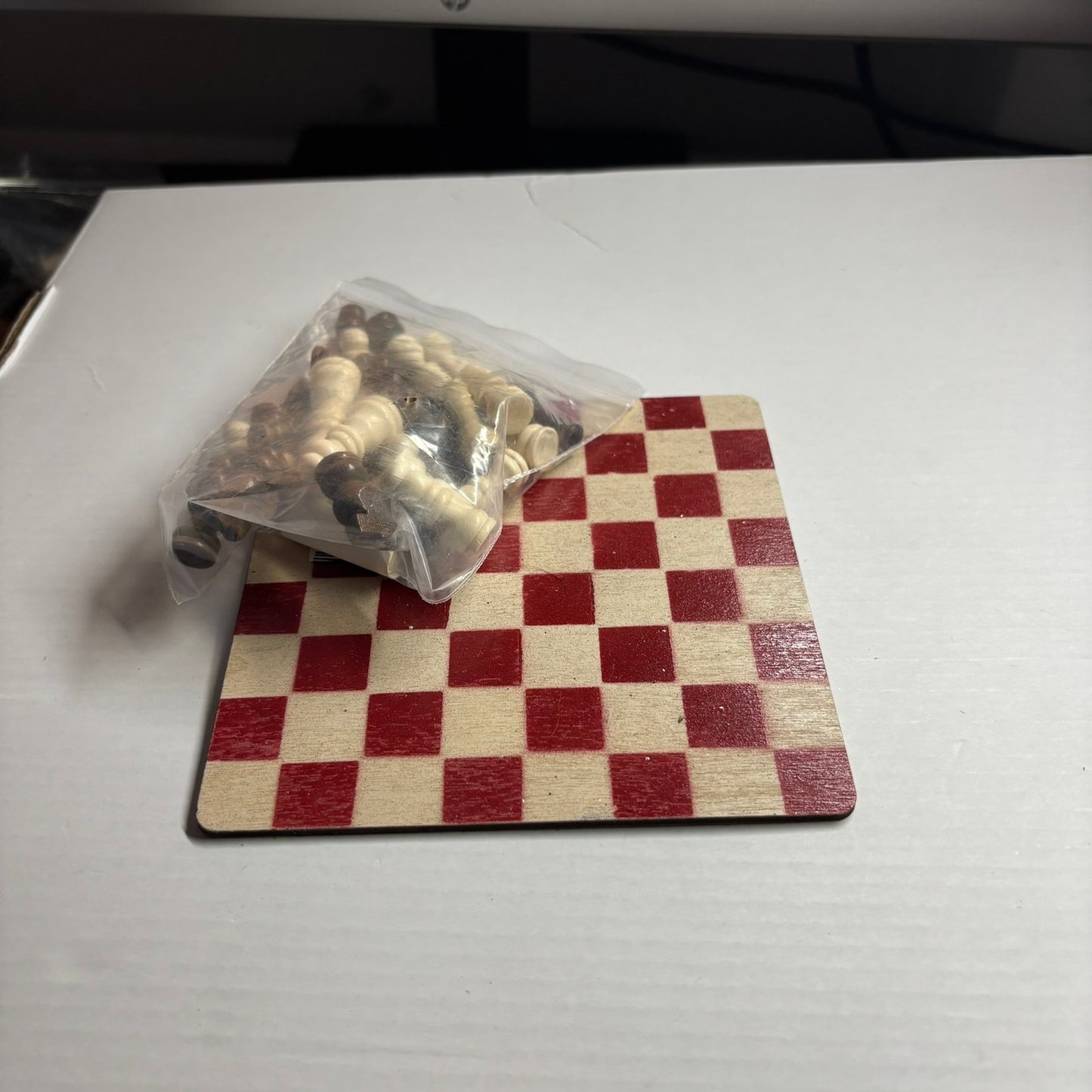 Cream Red - Mini Chess Set