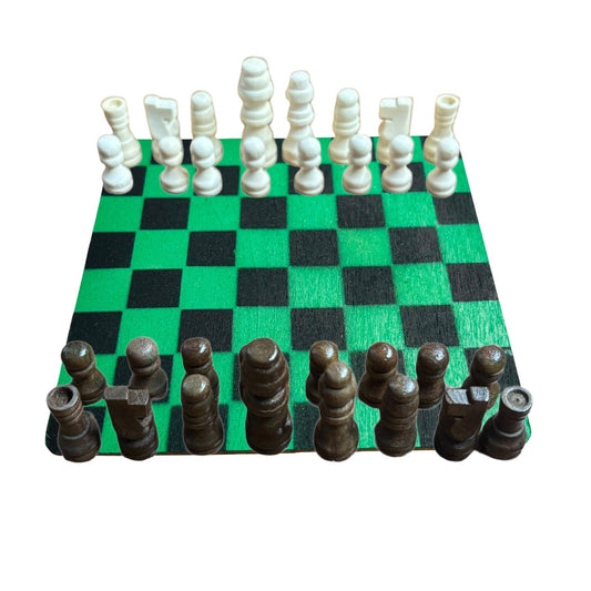 🎁 Speed Green & Black - Mini Chess Set (100% off)