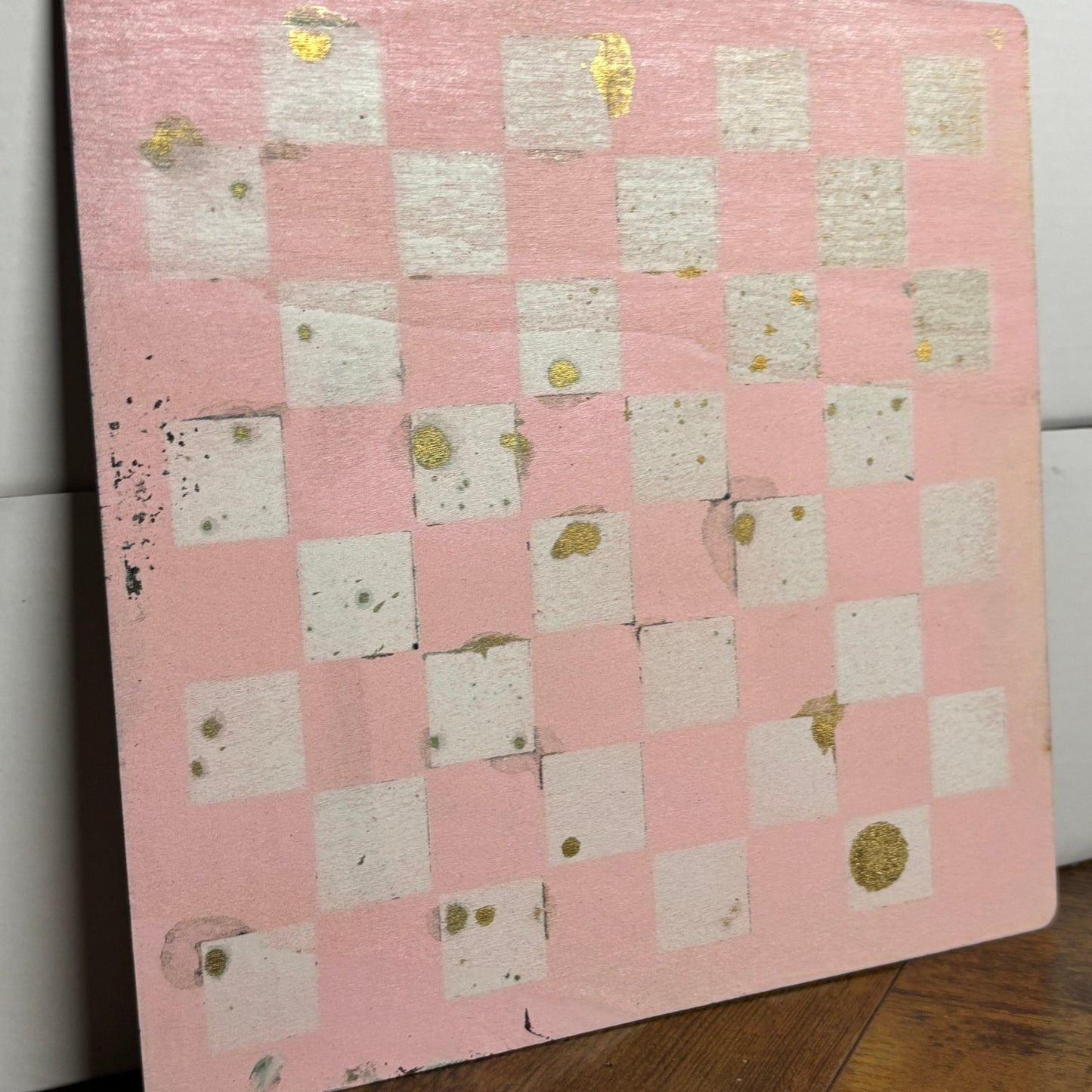 Pinked Golden Drip - Painted Thin Wooden Chess Board