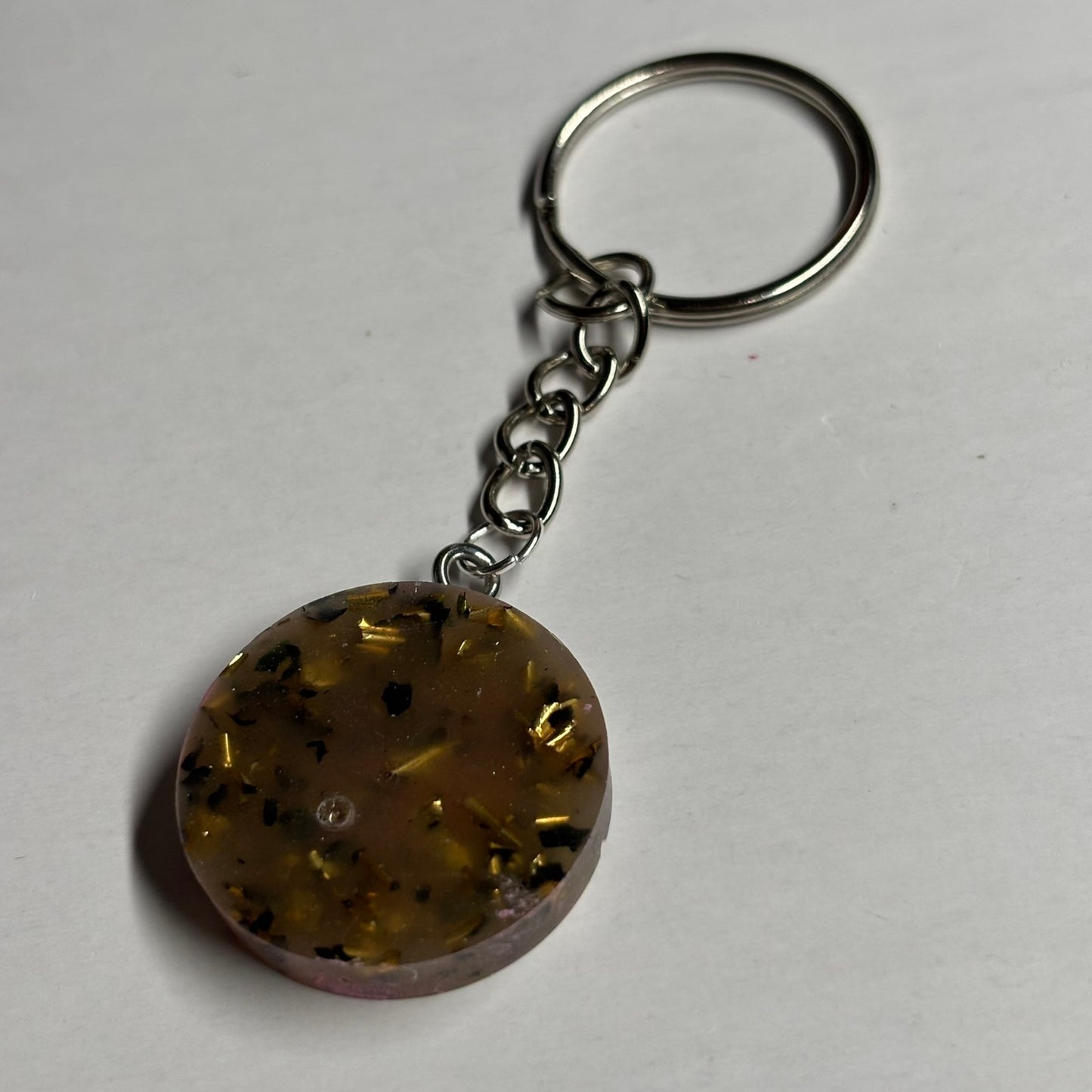 Luxurious Pink Queen - Handmade Resin Keychain