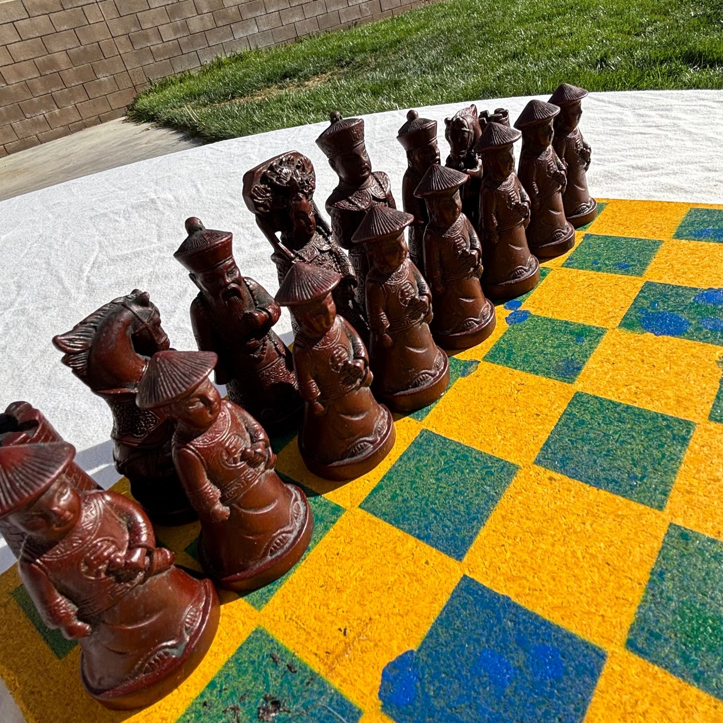 Green Bay Yellow - Chinese Edition Chess Set