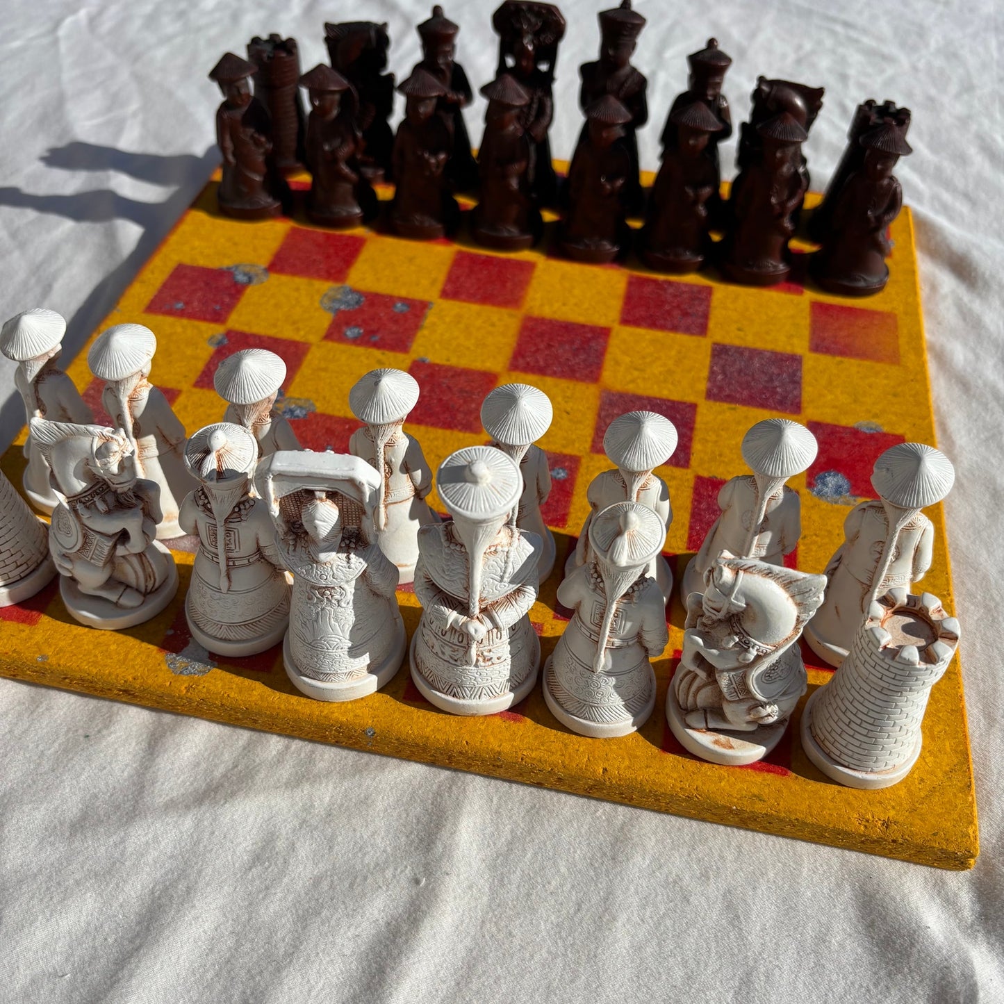 Spartan Yellow & Red - Chinese Edition Chess Set