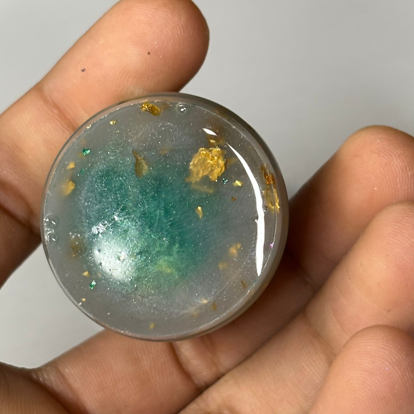 Beach Green Knight - Handmade Resin Keychain - Large Edition
