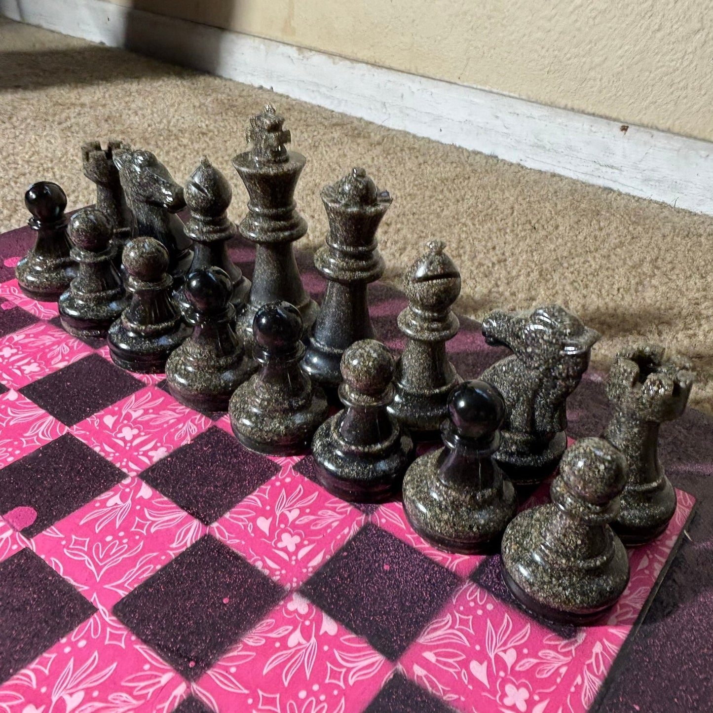 Supreme Pink - Large Deluxe Chess Set