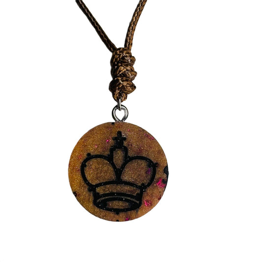 🎁 Beautiful Brown King - Handmade Resin Chess Necklace (100% off)