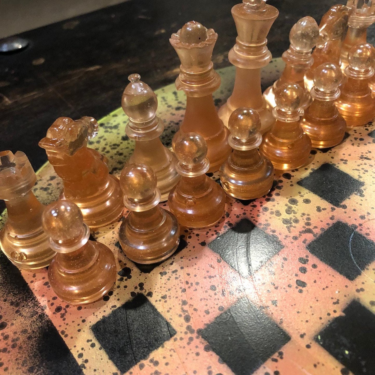 Vinyl Chess Set - Spotted Mango (Resin Pieces)