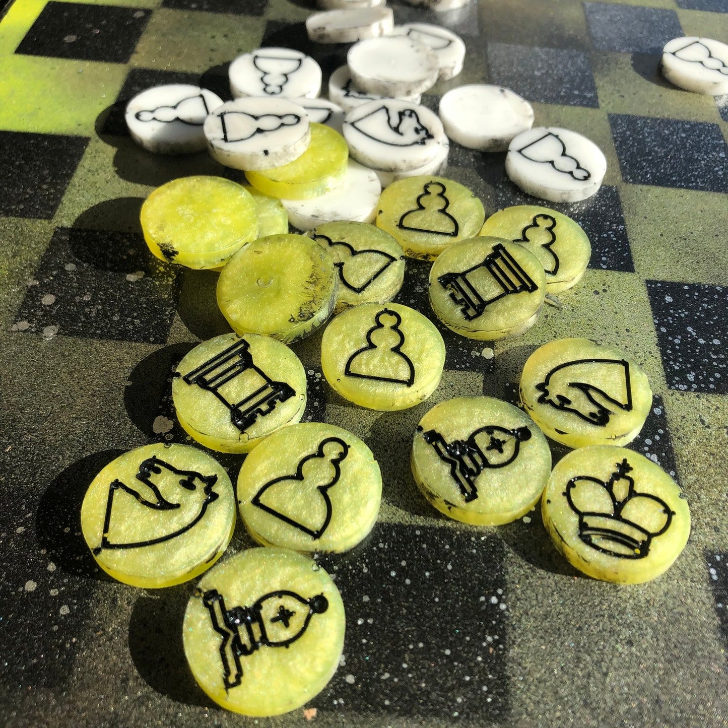 Chess Set - Radiated Yellow