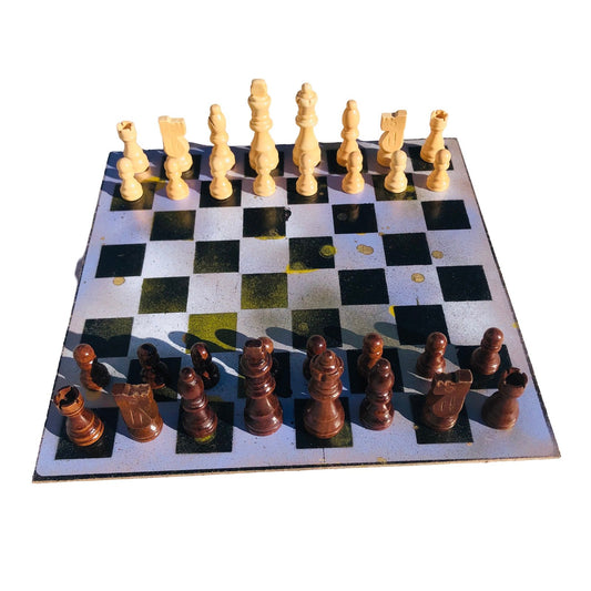 Chess Set - Yellow Drip