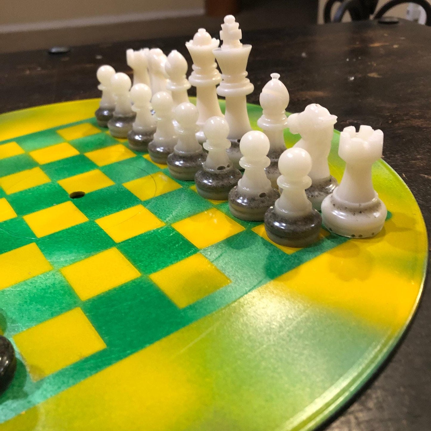 Vinyl Chess Set - Oregon Green (Resin Pieces)