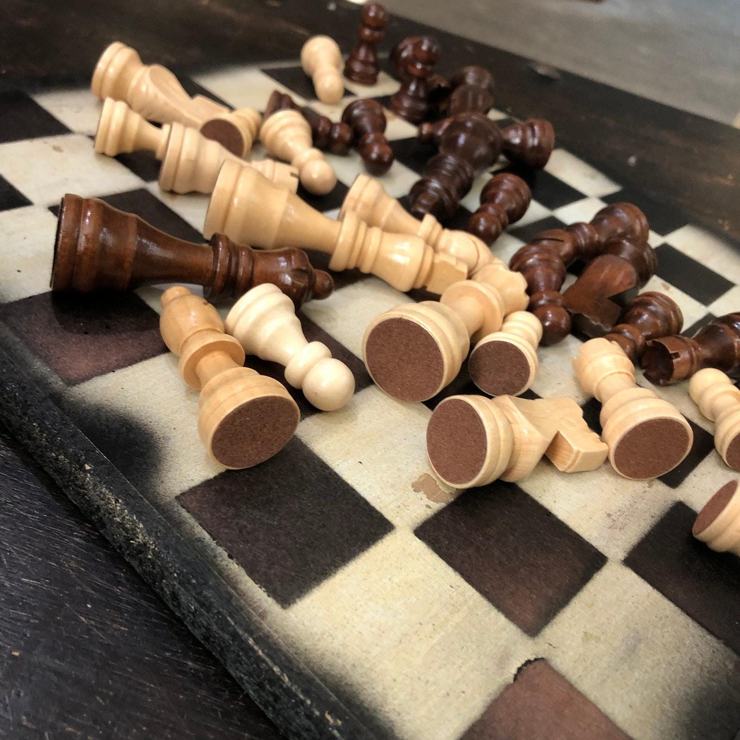 Scrapbook Chess Set - Bronze & White