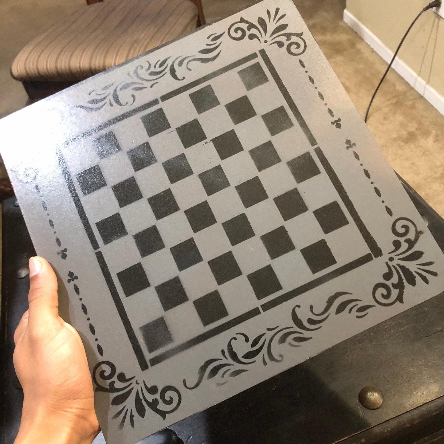 Chess Set - Simple Gray & Black