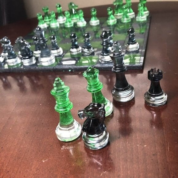Handmade Resin Chess Set - Space Alien