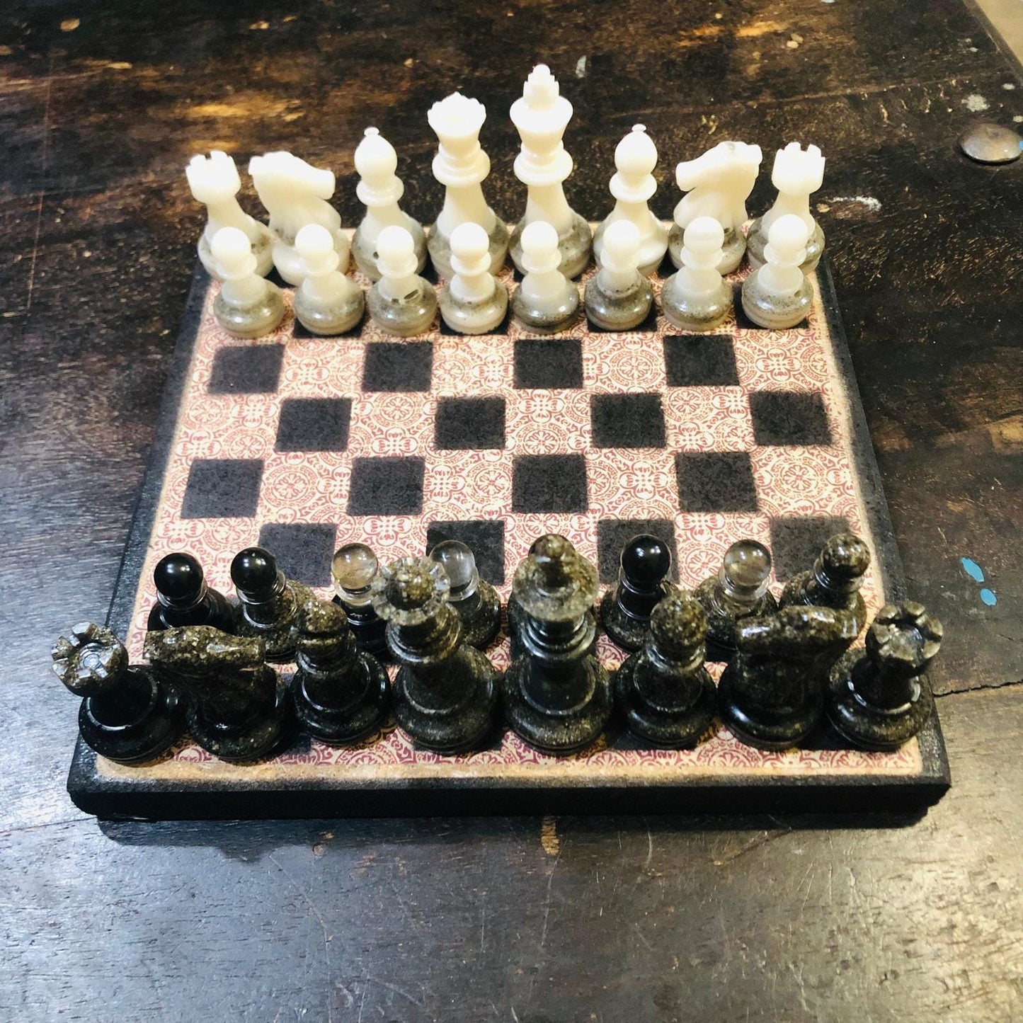 Scrapbook Chess Set - Fancy Edition (Resin Pieces)