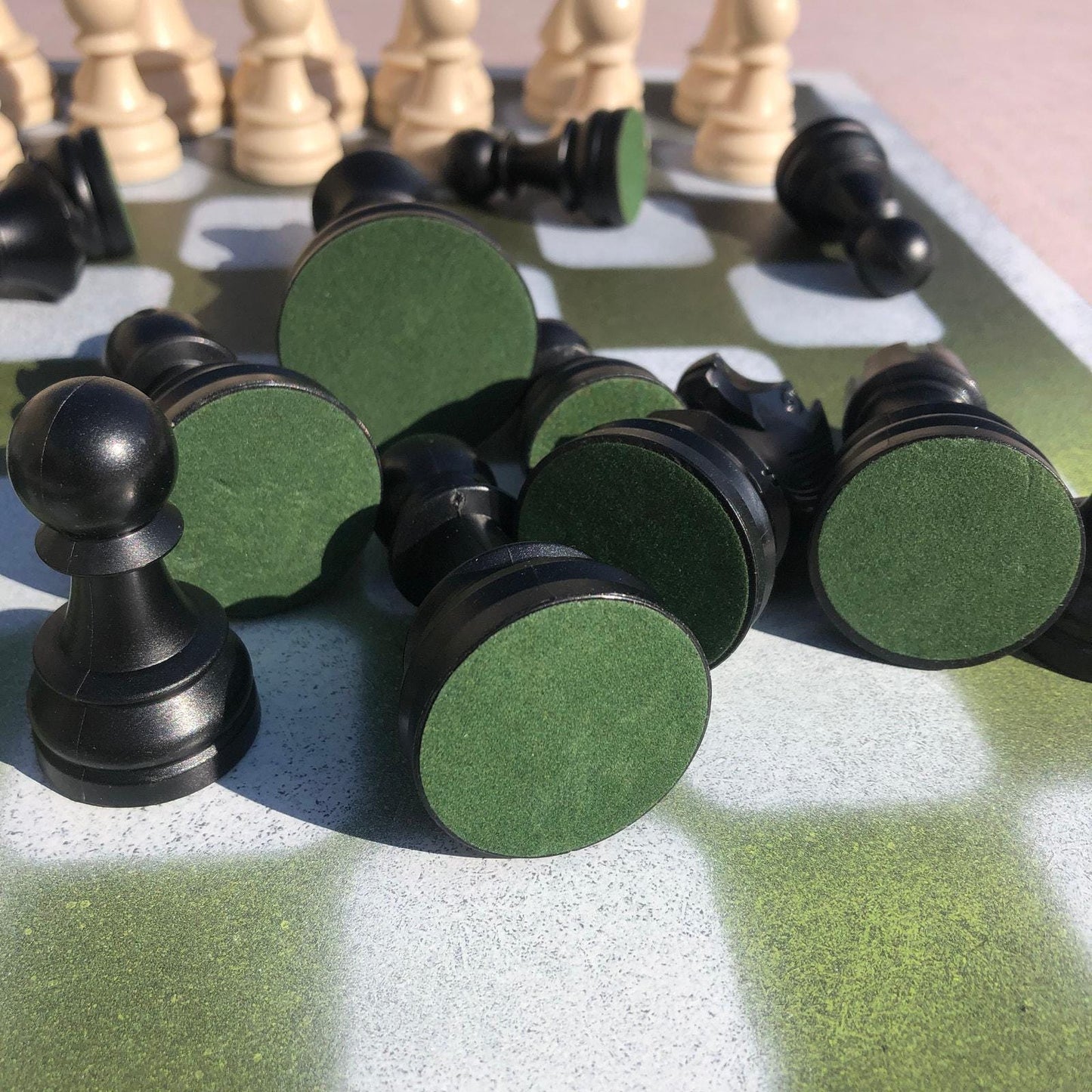 Large Chess Set - Green/Yellow & Black