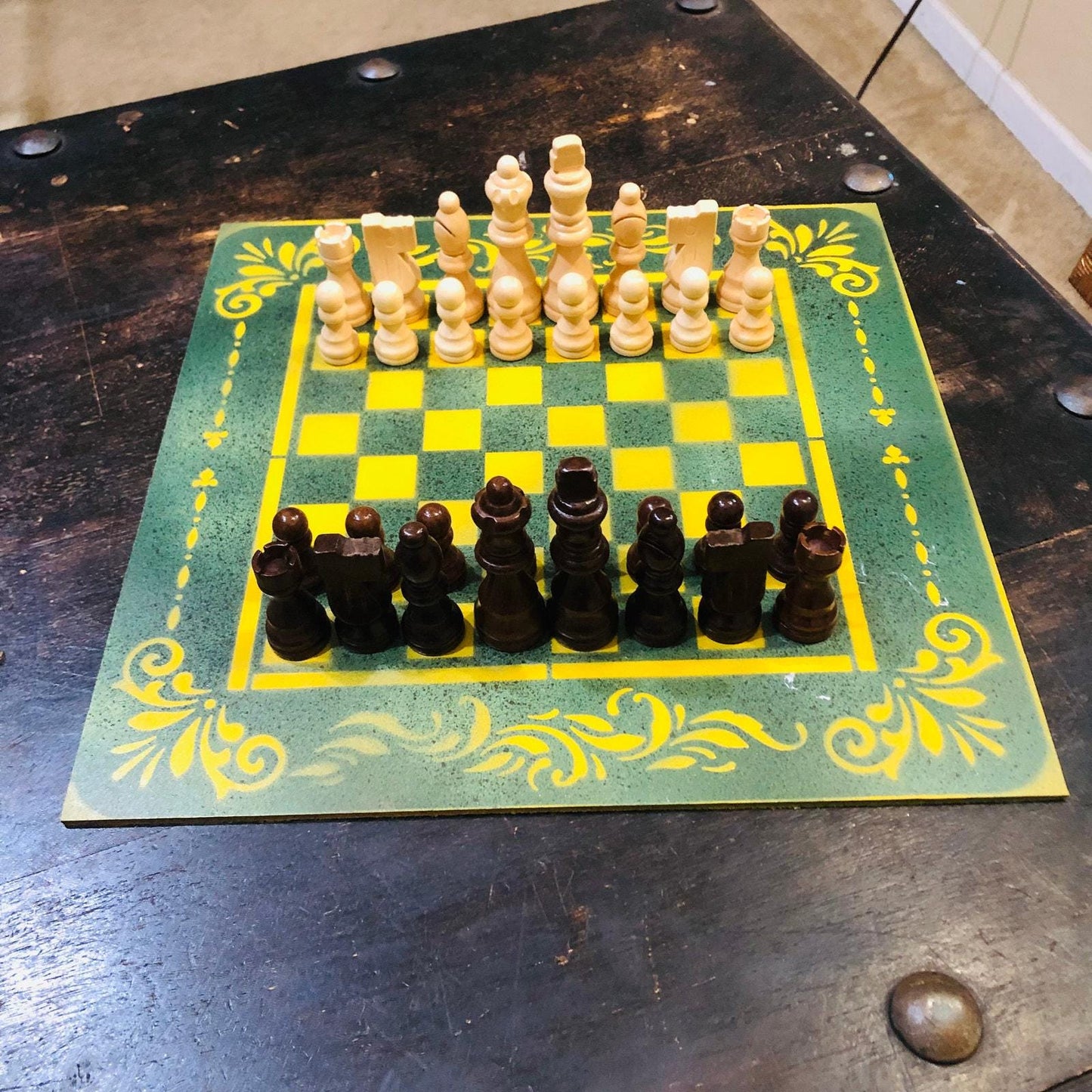 Chess Set - Royal Yellow Green