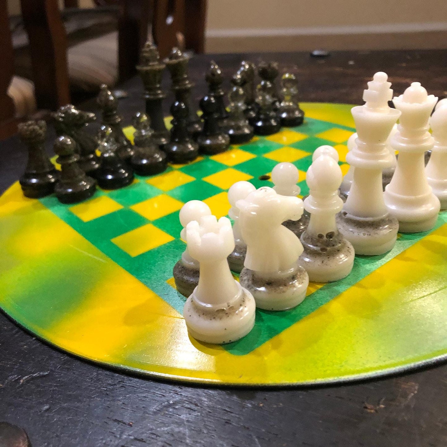 Vinyl Chess Set - Oregon Green (Resin Pieces)