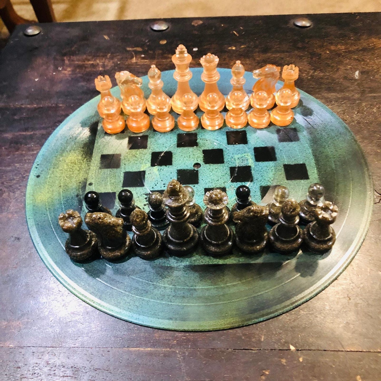 Vinyl Chess Set - Sea Moss Green (Resin Pieces)