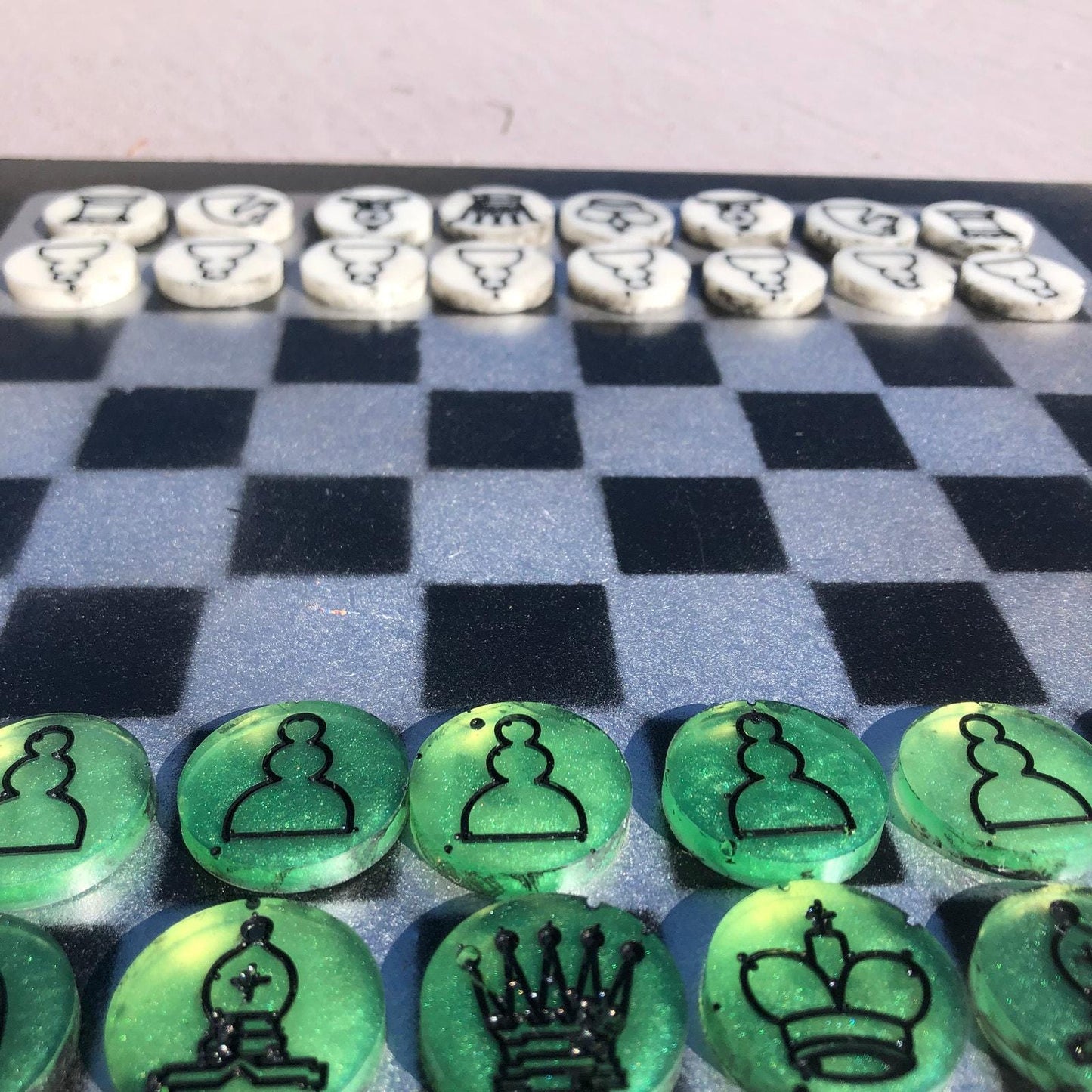 Chess Set - Green & White Dew