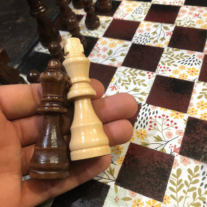 Scrapbook Chess Set - Tint Red Flowers