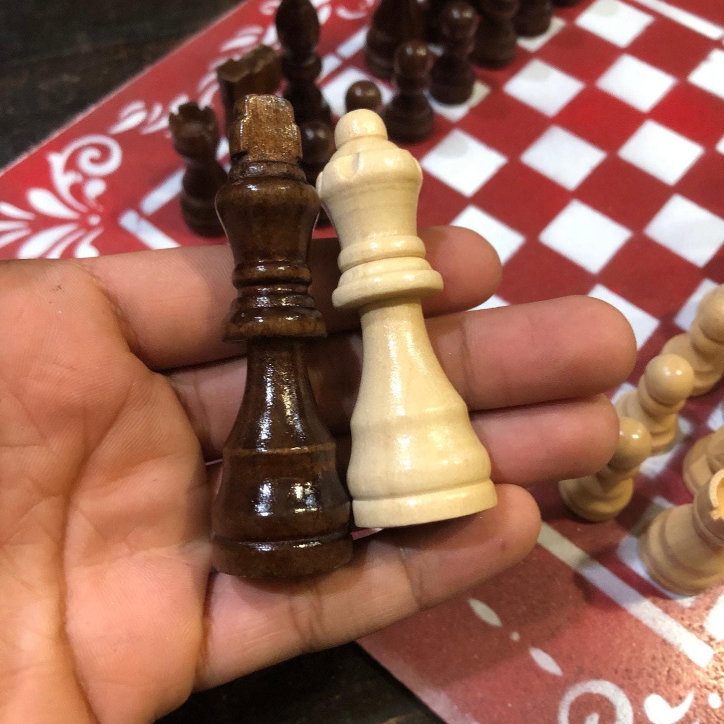 Chess Set - Simple Red & White