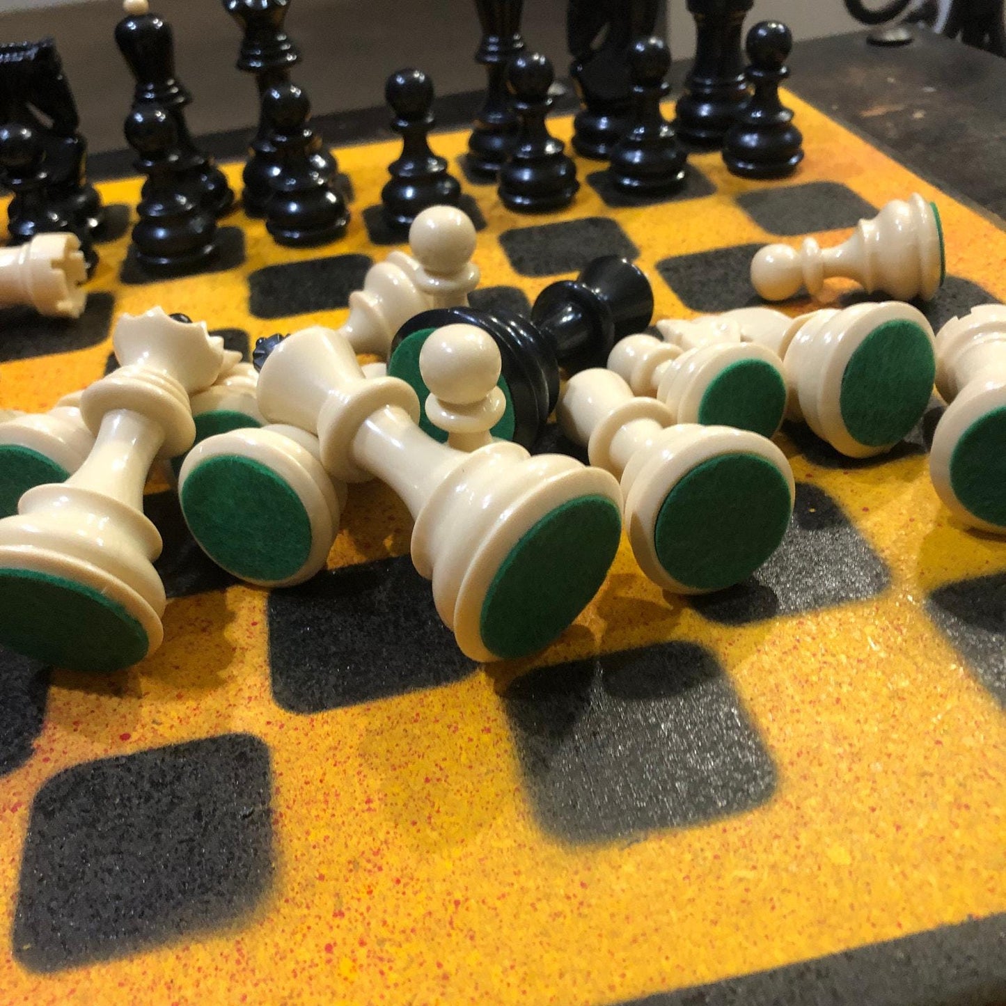 Large Chess Set - Yellow Blood Mist