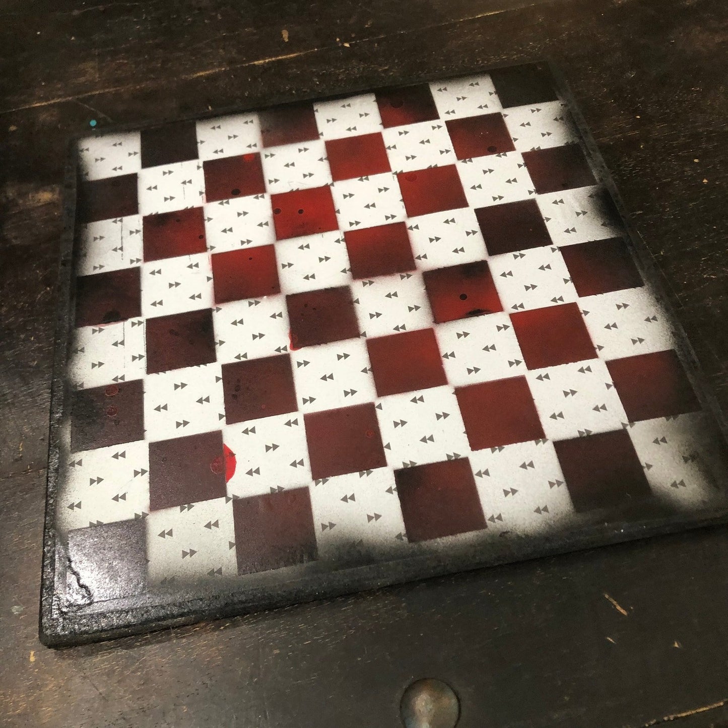 Scrapbook Chess Set - Arrow Red