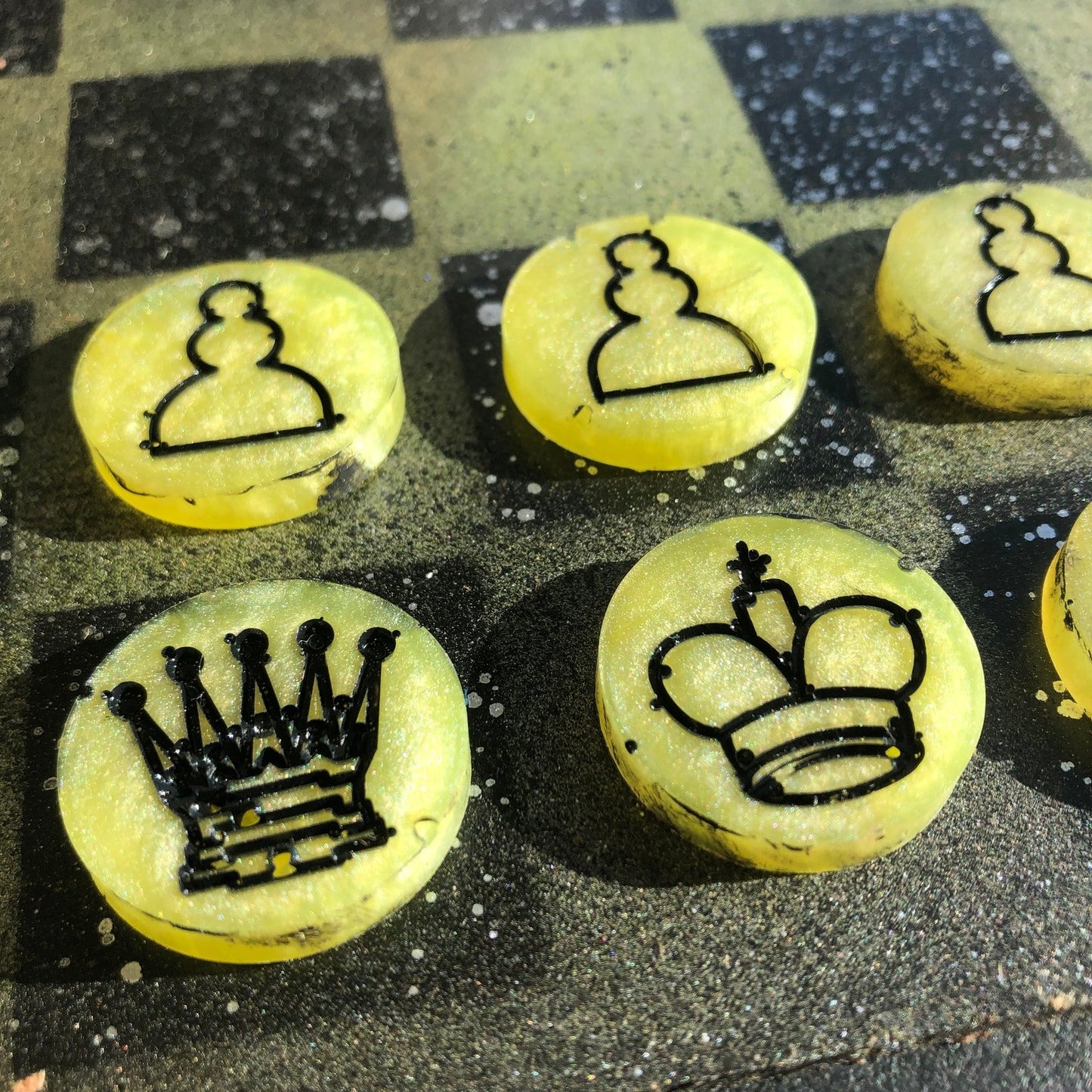 Chess Set - Radiated Yellow