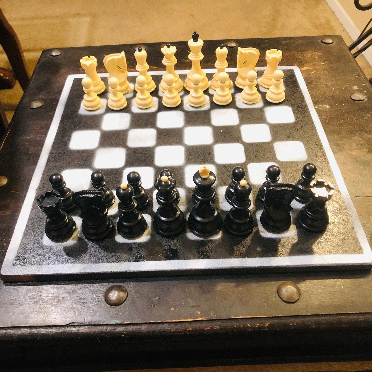 Large Chess Set - Simple Black & White