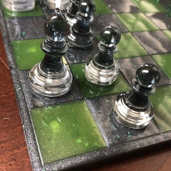 Handmade Resin Chess Set - Space Alien
