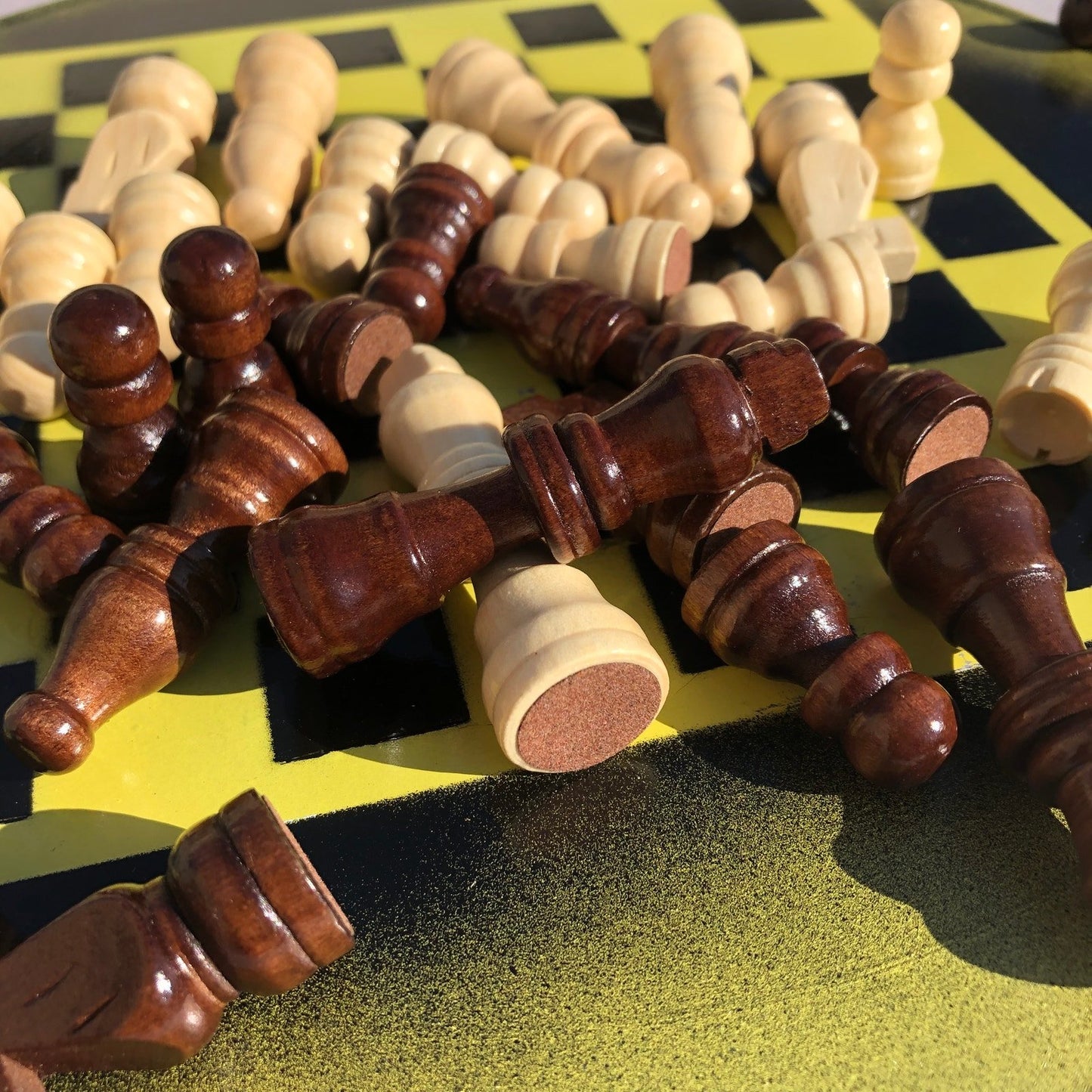 Vinyl Chess Set - Yellow Black Powder