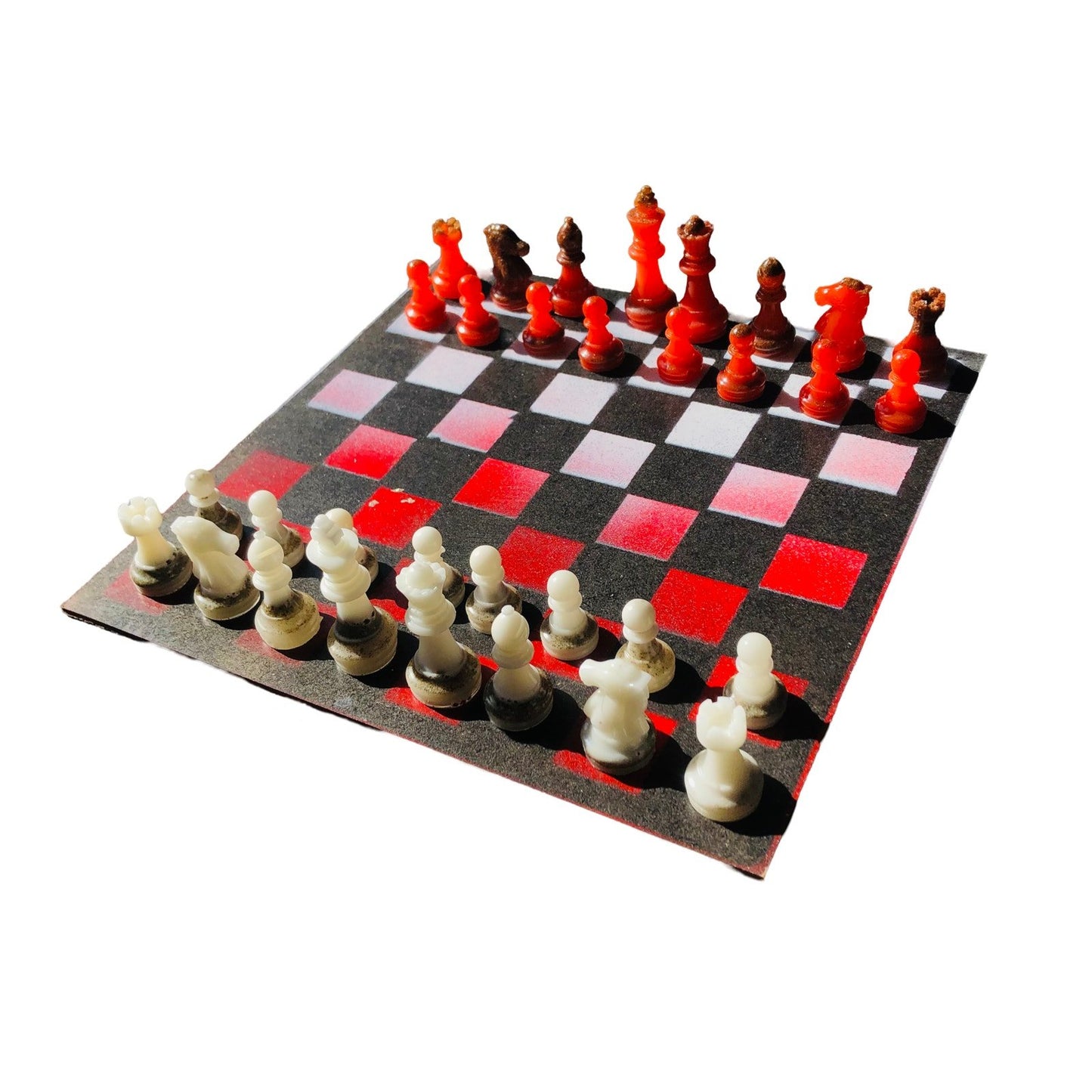 Chess Set - Fading Red