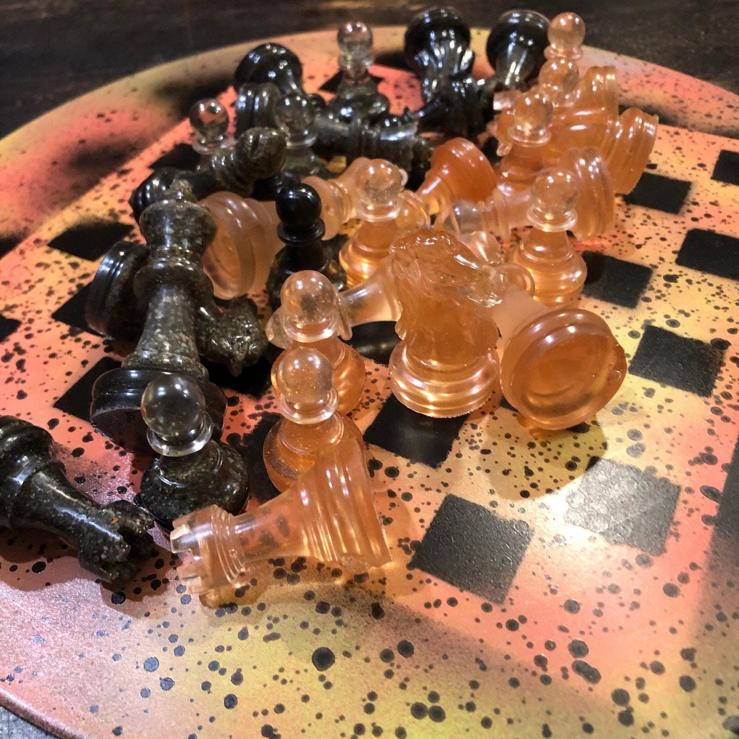 Vinyl Chess Set - Spotted Mango (Resin Pieces)