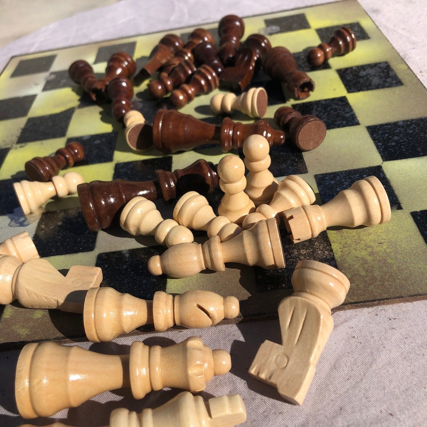 Chess Set - Yellow Speckled Silver