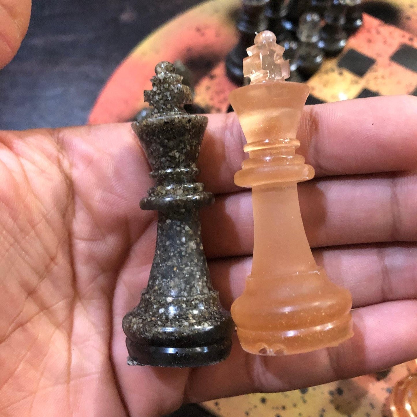 Vinyl Chess Set - Spotted Mango (Resin Pieces)