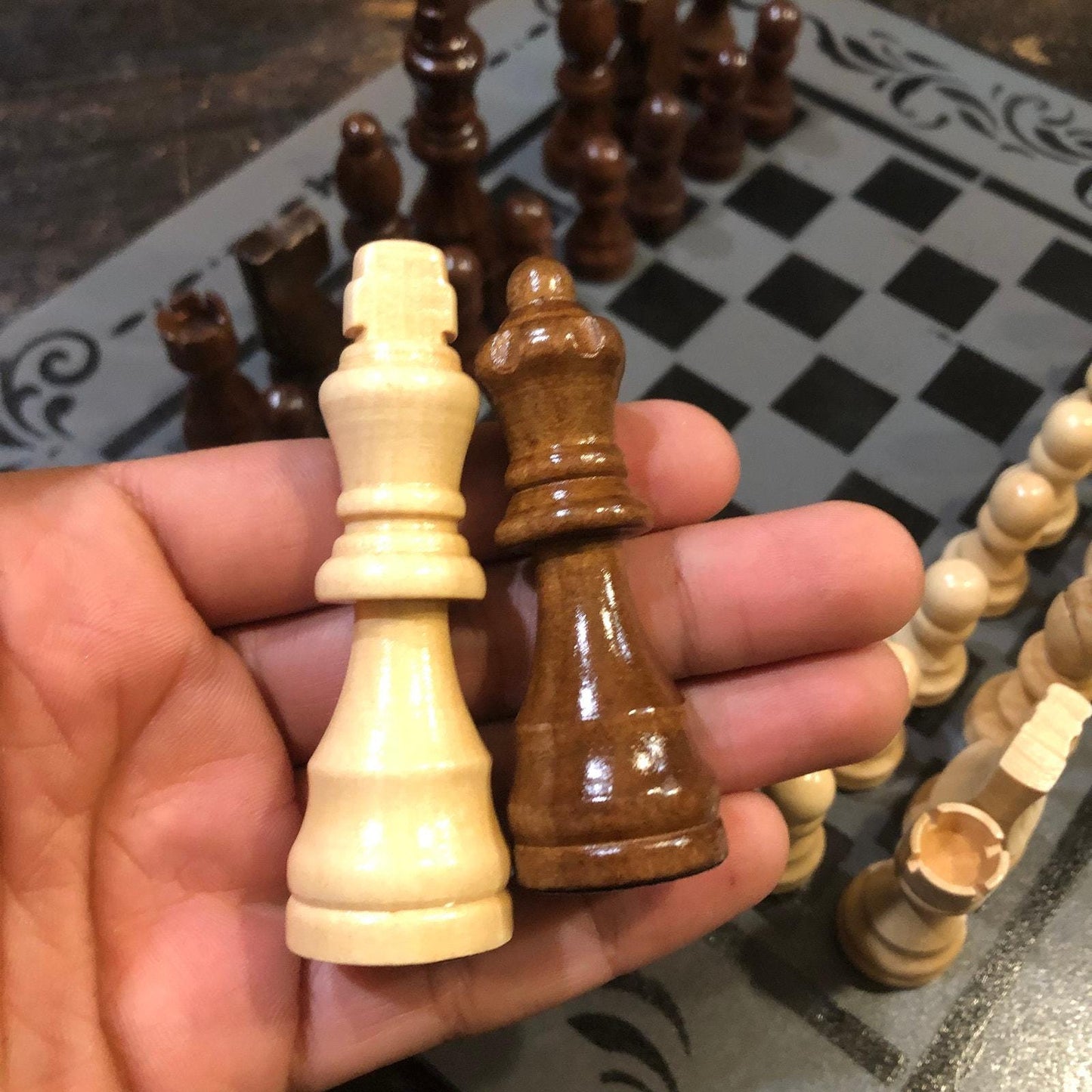 Chess Set - Simple Gray & Black