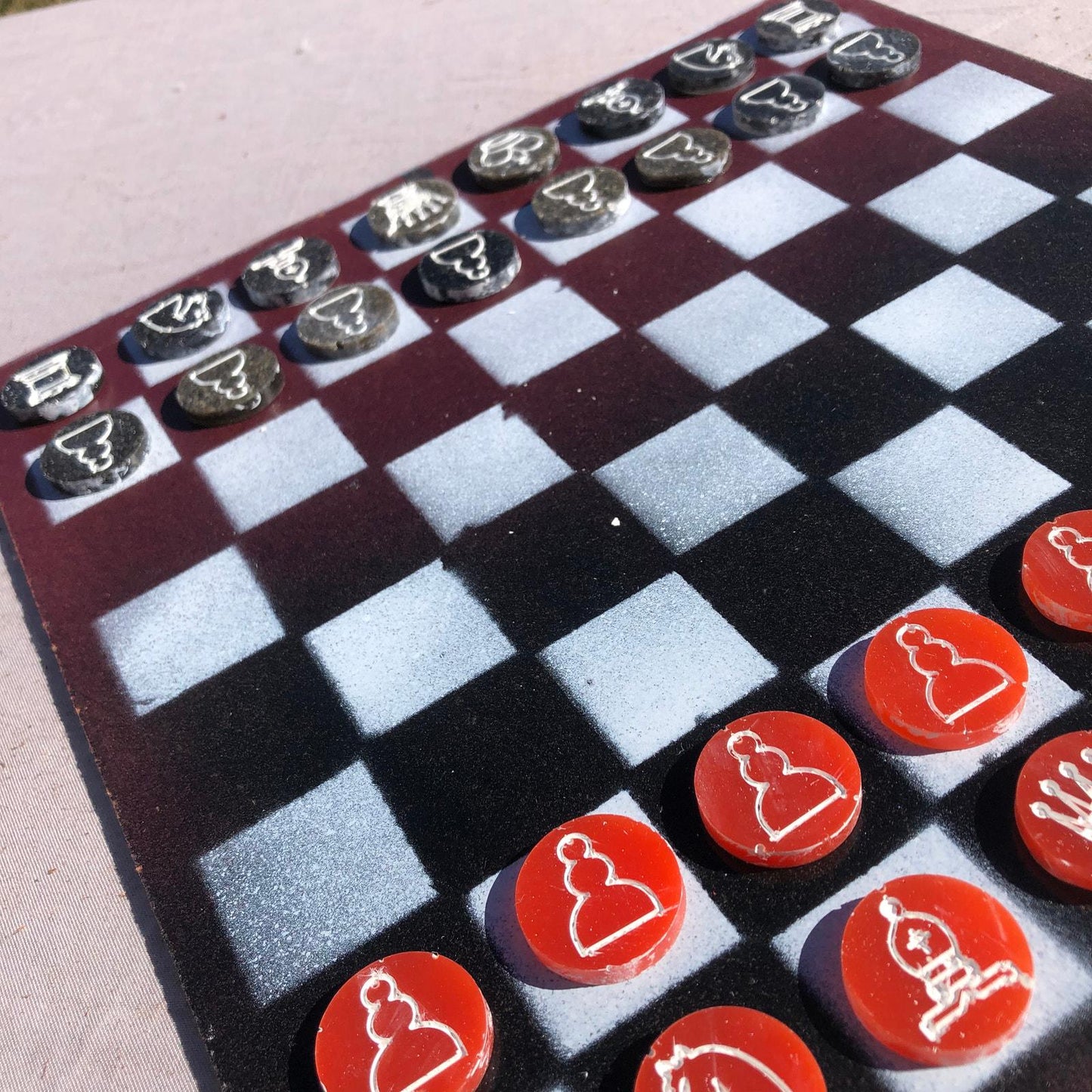 Chess Set - Red/Black Fade