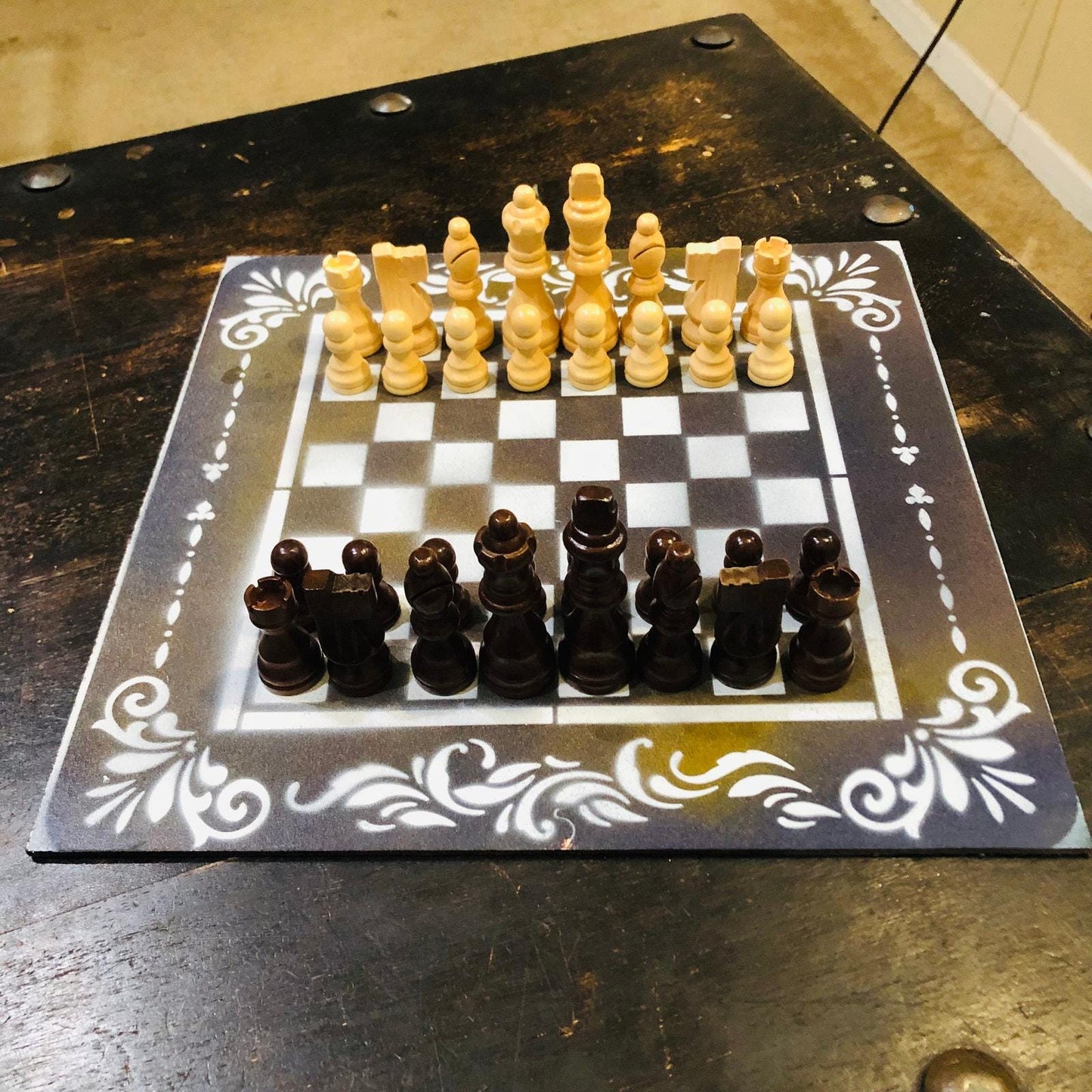 Chess Set - Amber Brown Deluxe