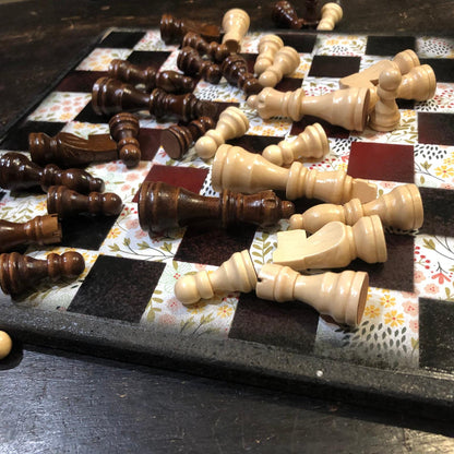 Scrapbook Chess Set - Tint Red Flowers